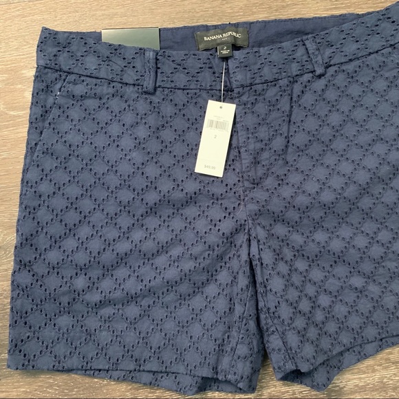 Banana Republic Navy Blue Eyelet Lace Shorts NWT 2 - Picture 1 of 3